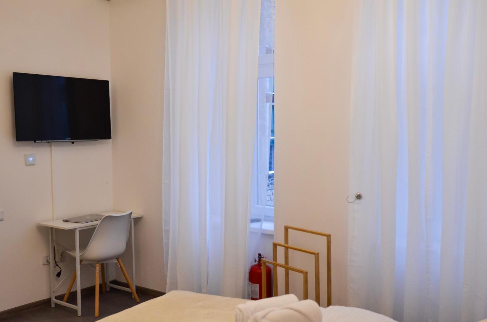 Main Street Retreat Apartment With Free Parking 塞拉耶佛 外观 照片