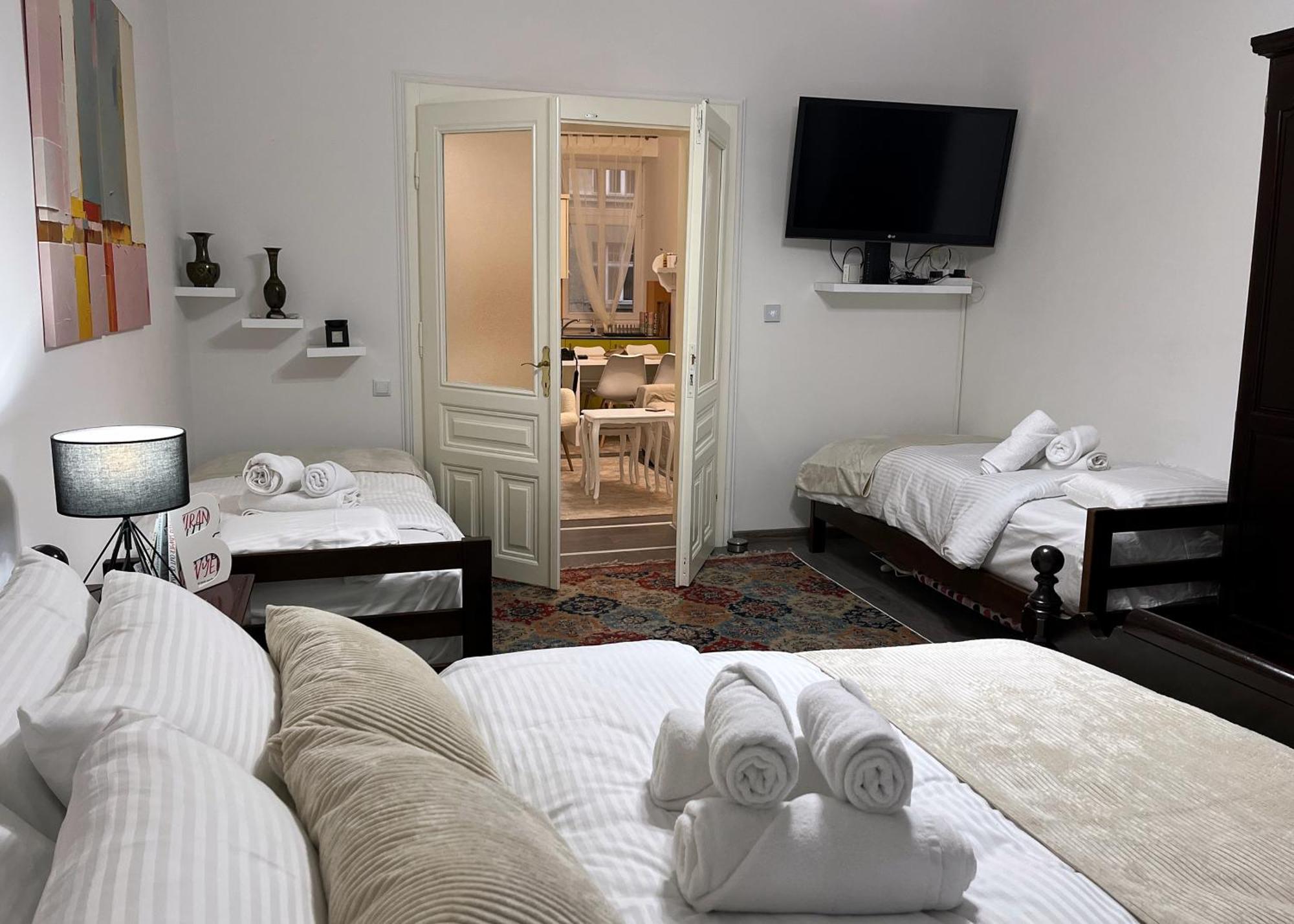 Main Street Retreat Apartment With Free Parking 塞拉耶佛 外观 照片