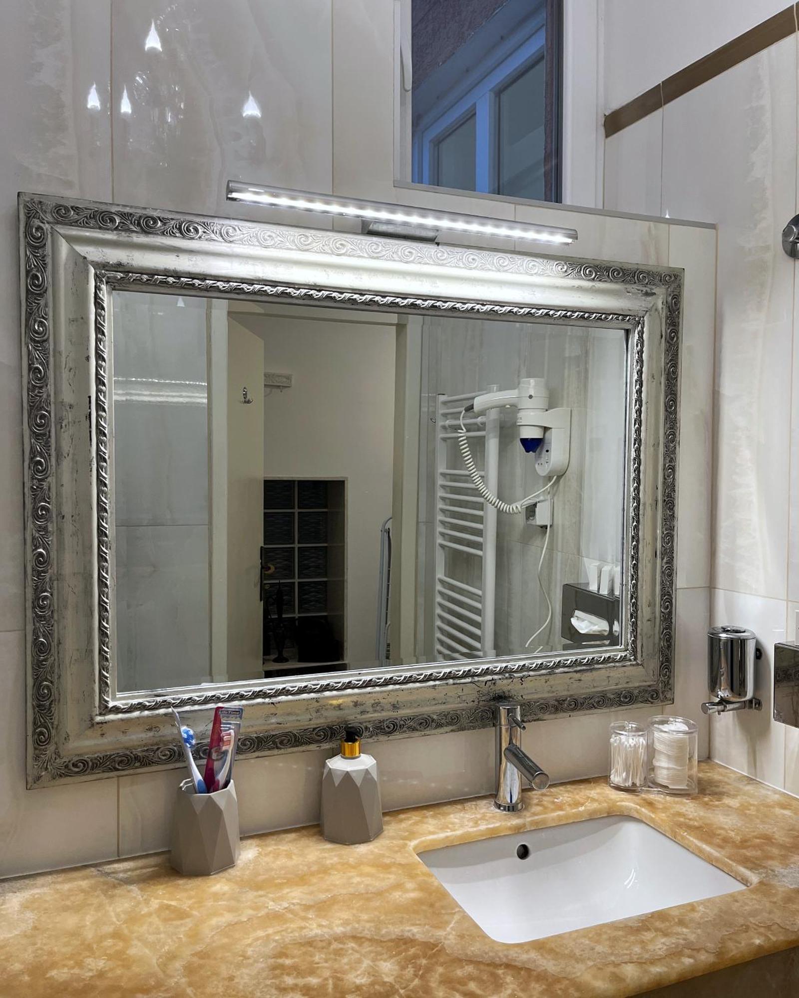 Main Street Retreat Apartment With Free Parking 塞拉耶佛 外观 照片